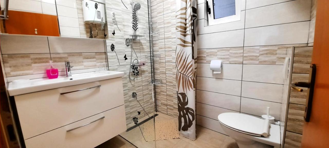 Apartment Miroslav Đảo Krk Ngoại thất bức ảnh