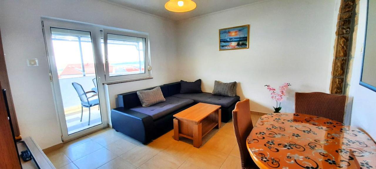 Apartment Miroslav Đảo Krk Ngoại thất bức ảnh